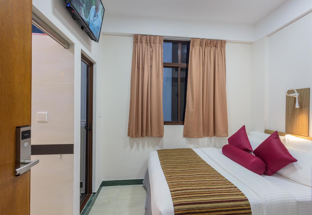Novina Hotel Malé Eksteriør billede